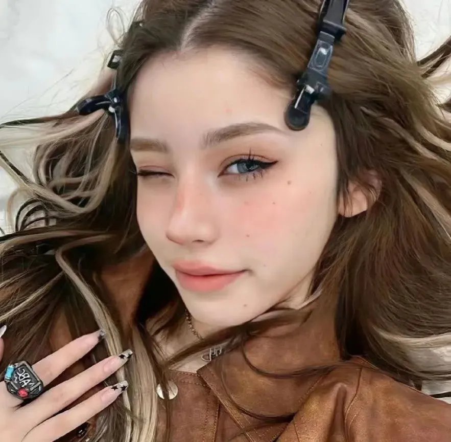 僵尸脱衣舞娘