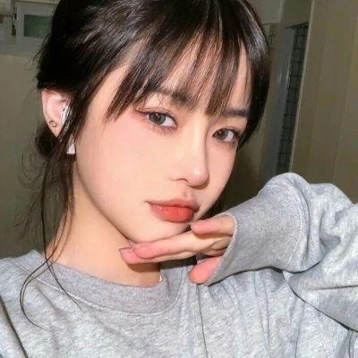 走投无路的原偶像，选择与完全陌生的大叔一起生活